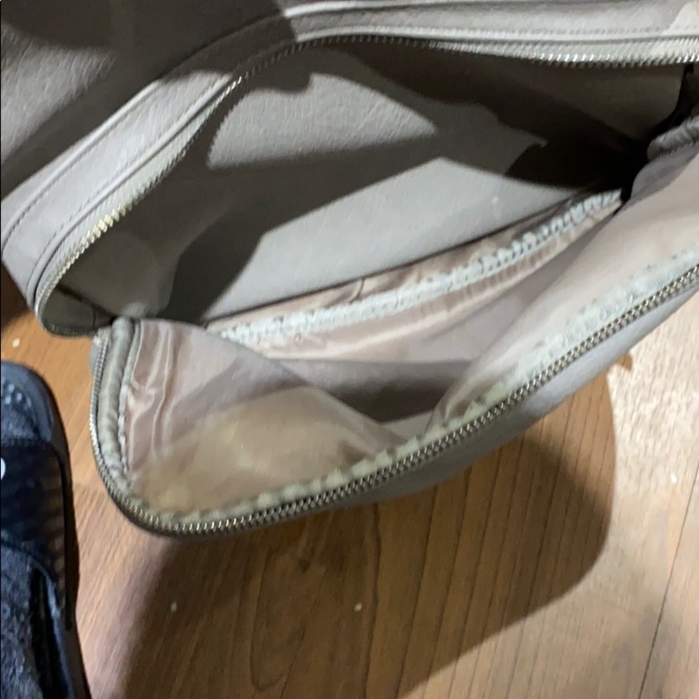 Backpack - Picture 5 of 6